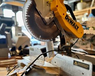 DeWalt Saw