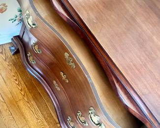 Slant-front desk/secretary with 4 drawers