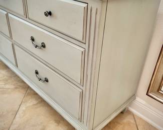 Ethan Allen dove-gray dresser - like new condition