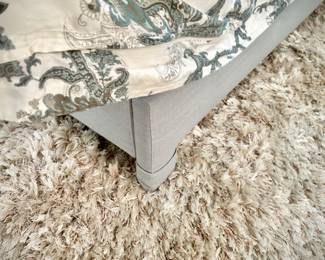 Ethan Allen bedframe and rug - like new condition