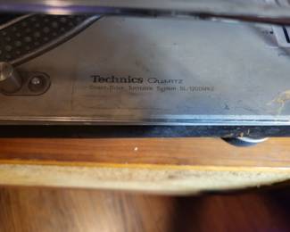 Technics SL-1200MK2 Turntable Direct Drive