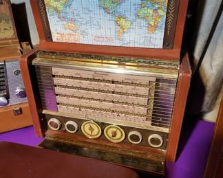 Vintage 1950s Stromberg-Carlson Trans-Oceanic Model AWP-8 Multi-Band Shortwave Radio.