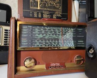 Hallicrafters Transoceanic World-Wide 8-Band Radio Receiver