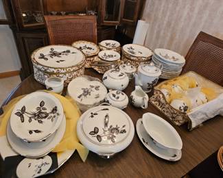 Vintage Nagoya Touen China