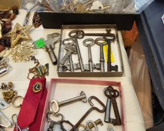 Vintage Skeleton Keys