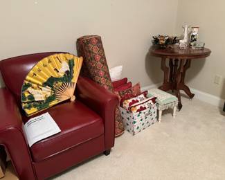 World Market Chair, Stunning round top table, Pillows