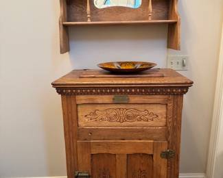 Antique Gurney Ice Box, Shlef