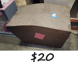 JPAS9004 Wooden Chest Prop with Handles on