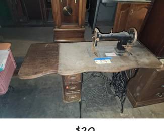 JPAS9019 Wooden Sewing Machine Table NOT TESTED