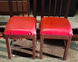 JPAS9070 Dining Room Chairs with Red Cushions