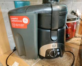 BRAND NEW GE JUICER