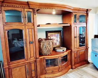 VERY HANDSOME WOOD ENTERTAINMENT CENTER