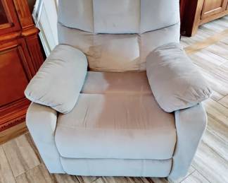 BEIGE MISCROFIBER RECLINER