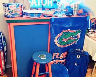 LARGE SELECTION OF FLORIDA GATORS - BAR, ACCESSORIES, CLOTHING