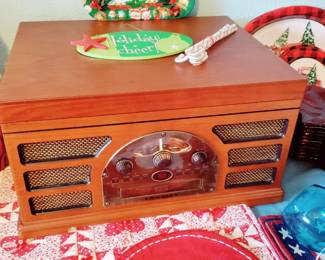 CROSLEY RADIO/PHONO - NEW