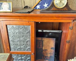 Entertainment center