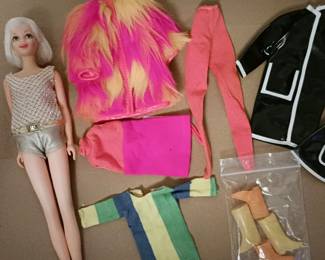 Vtg Platinum Haired Casey with Barbie, Francie, Twiggy Clothes Lot