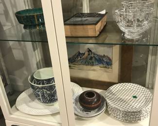 plates, blue and white royal sphinx planters, 