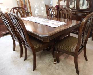 Ashley Furniture Dinning table