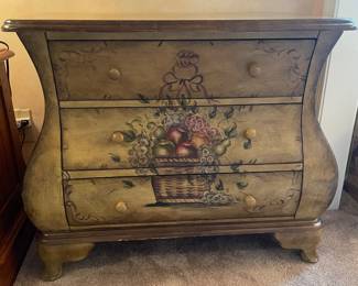 Bombay Chest