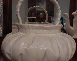 porcelain basket