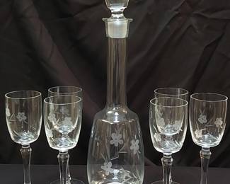 Crystal decanter and wine glass set