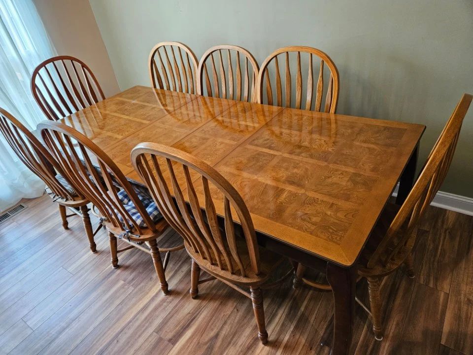 Jan 2627 Online Auction in Halls Furniture,... starts on 1/18/2024