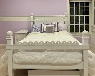 Maine Cottage Furniture Queen Bed & Trundle
