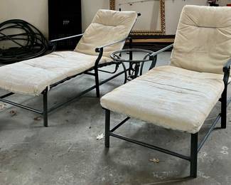 (2) Brown Jordan Lounge Chairs & Side Table