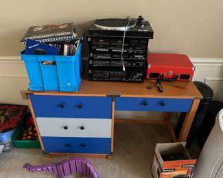 Dresser, Vinyl, Record player, stereo system