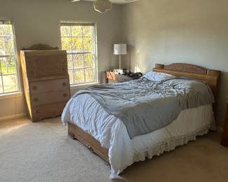 Queen size bed frame/headboard, Chest of drawers