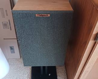 Pair of klipsch speakers