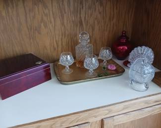 Crystal liquor decanter set