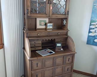 Secretary bookshelf combination