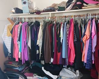 Women's clothing size large and extra large many with original tags