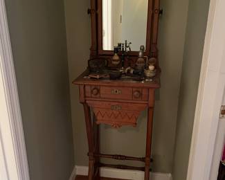 Shaving Stand