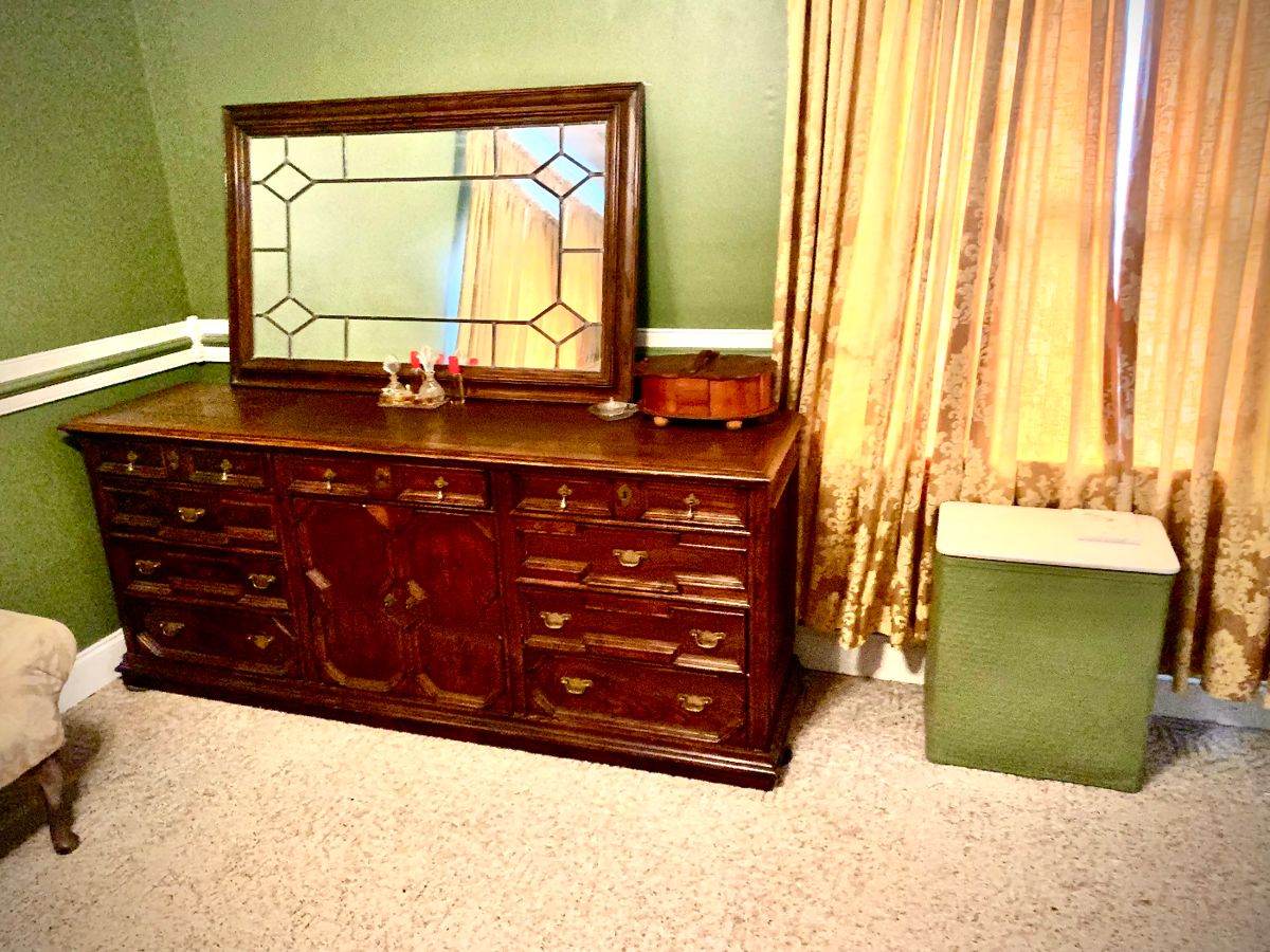 Kings Grant Estate Sale in Summerville, SC starts on 1/21/2024