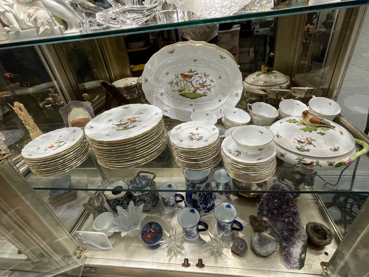 DESIGNER WAREHOUSE SALE!! HEREND, BACCARAT... starts on 1/20/2024