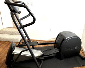 PRECOR USA EFX 5.17 Elliptical