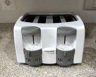 Black and Decker = Toast-it-all