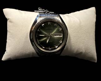 Seiko Automatic DX 17 Jewels Water resistant, 580111 6106- 7589 Green Dial