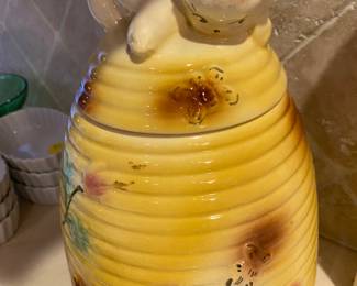 Vintage Kitty Beehive Cookie Jar