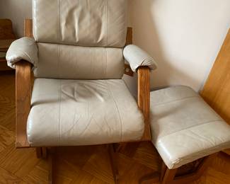 Scandinavian Design Glider Chair with Ottoman