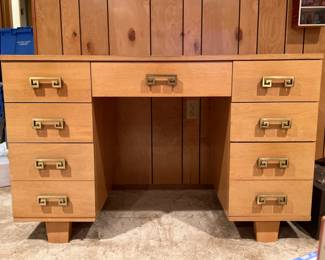 Mid Century Solid Wood & Veneer 7 Drawer Dresser w/ Brass Pulls