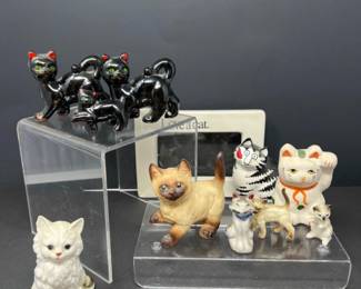 The Cat's Meow - Vintage Cat Ceramics