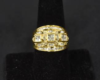 14kt GOLD & DIAMOND RING 