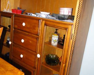 It's a super duper side board, for serving and storage