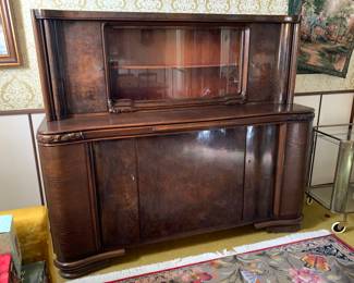 Antique sideboard, Bar