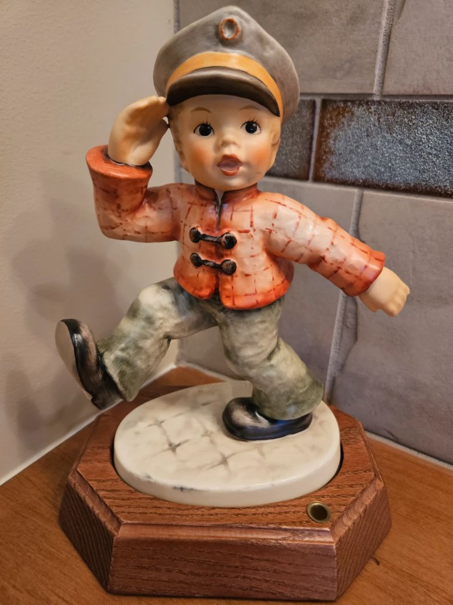 The Lange Estate Sale in Santa Fe, NM starts on 1/20/2024