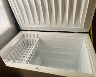 Inside View of Frigidaire Chest  Freezer